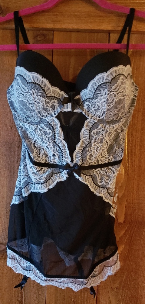 NWT Victoria's Secret Lingerie Teddy 34 D